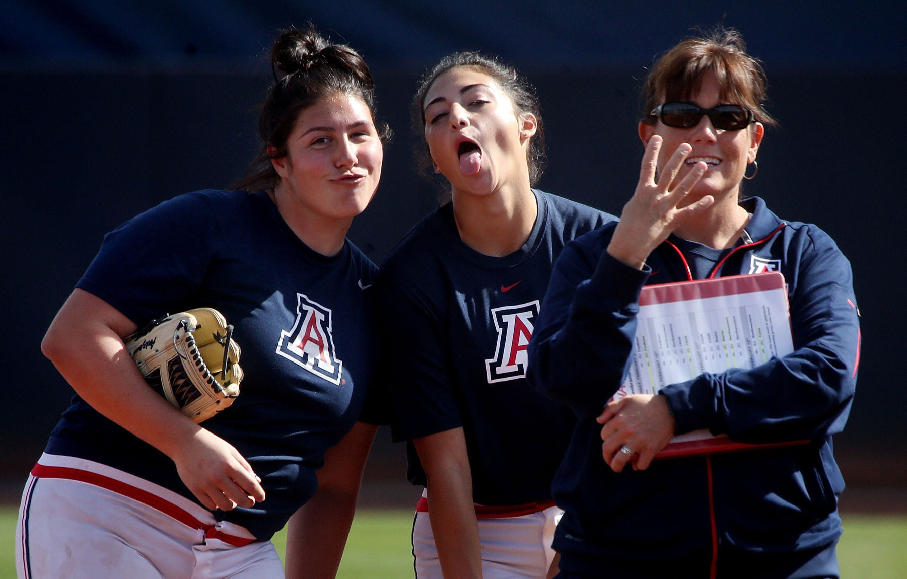 020917-spt-ua softball adv-p1.JPG